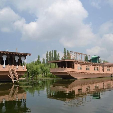 Wangnoo Heritage Houseboats Hotel Srīnagar Kültér fotó